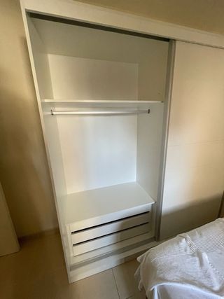 Armario blanco 2 puertas correderas