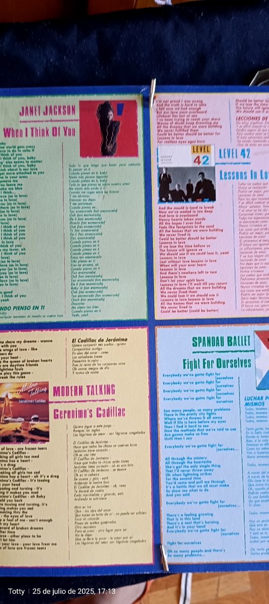 Carpeta vintage super pop