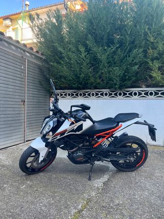 KTM Duke 125 