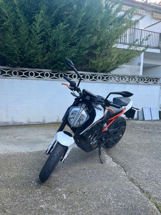 KTM Duke 125 