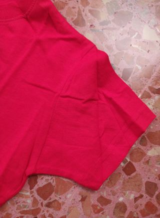 Camiseta roja niño