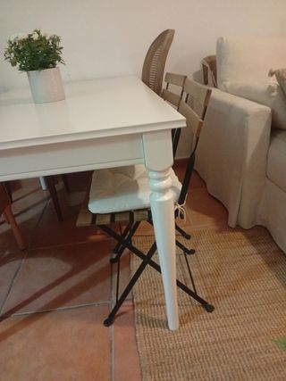 Mesa comedor Ikea extensible blanco.