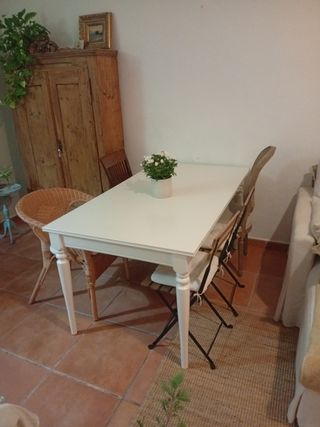 Mesa comedor Ikea extensible blanco.