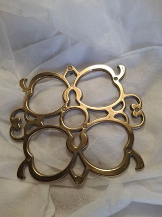 Salvamanteles y Abrebotellas Bronce