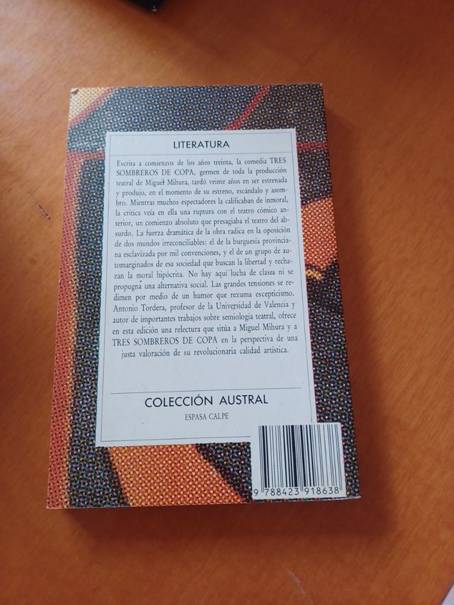 Tres Sombreros De Copa (Nueva Austral Series, V...