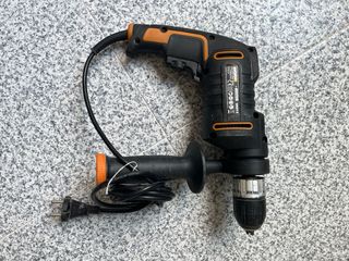 Taladro con cable Worx + empuñadura lateral