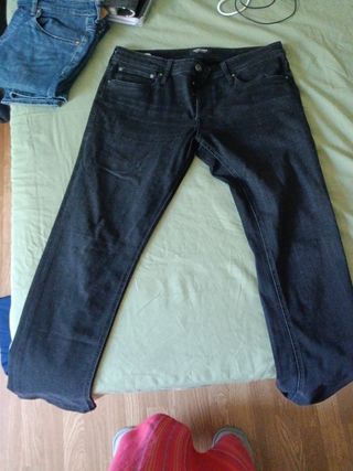 Pantalones vaqueros negros hombre