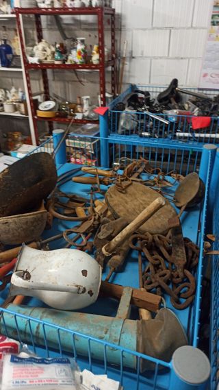 Se vende Antiguedades variadas diferentes precios 