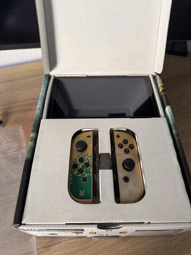 Nintendo Switch OLED Edición Tears of the Kingdom