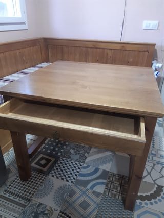 Mesa madera + banco: rústica y acogedor