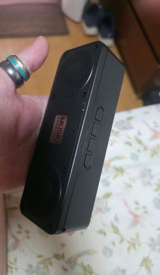 Altavoz Bluetooth 5.0 Bluwore S-18  Impermeable