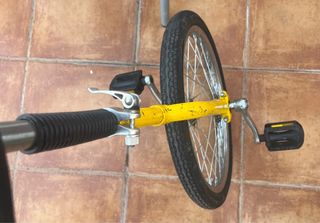 Monociclo amarillo vintage