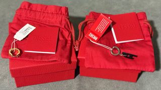 Pendientes Diesel dorados y plateados