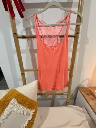 Camisetas mujer marca, todas 13€ + regalo una 