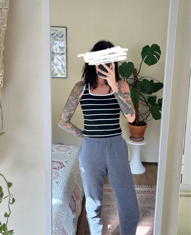 Top às riscas preto e branco, novo, tamanho S