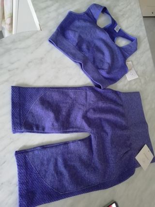 Completo sportivo viola