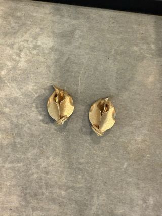 Pendientes dorados Zara