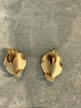 Pendientes dorados Zara