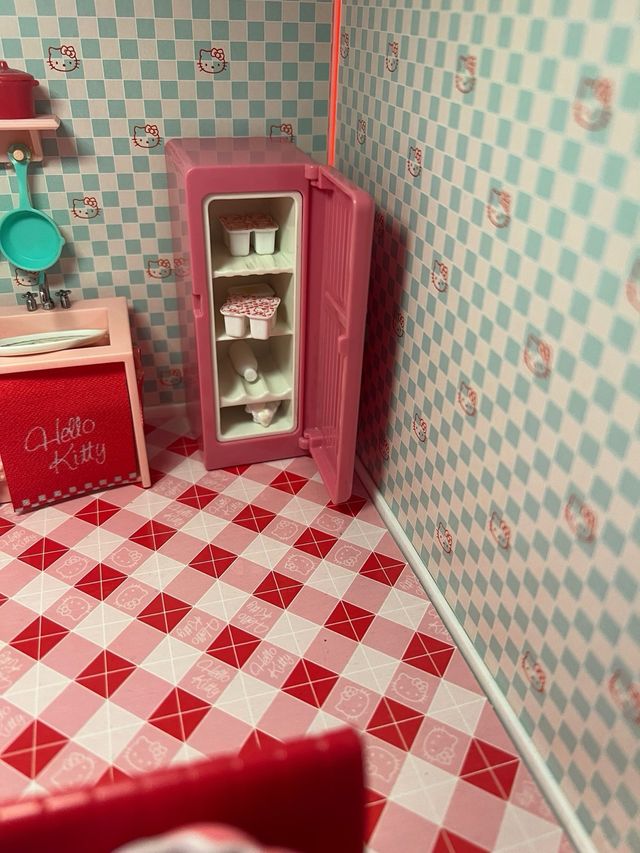 Casa Hello Kitty - Muñecas