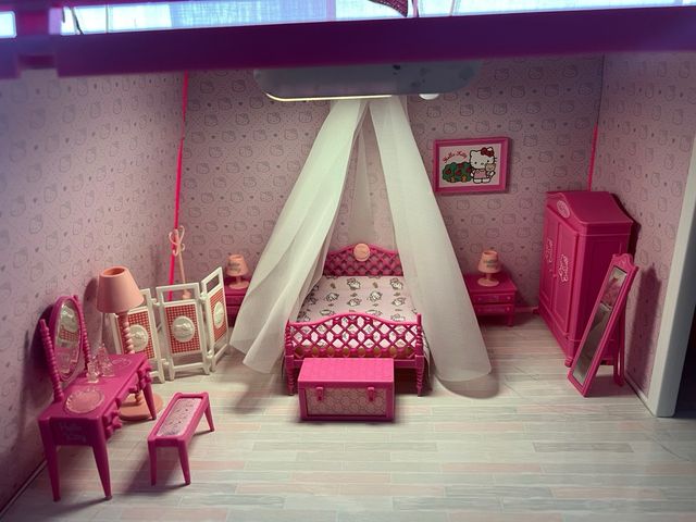 Casa Hello Kitty - Muñecas