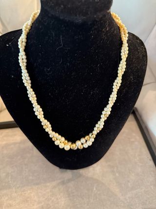 Collar Zara dorado y blanco