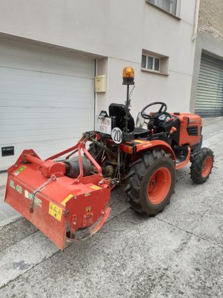 Tractor KUBOTA B1820DT del 2010