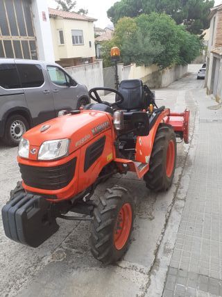 Tractor KUBOTA B1820DT del 2010