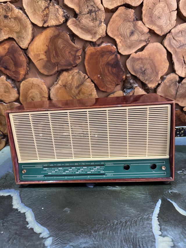 Radio antigua años 60