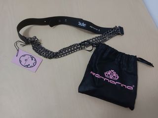 Cintura Fornarina nera con catena