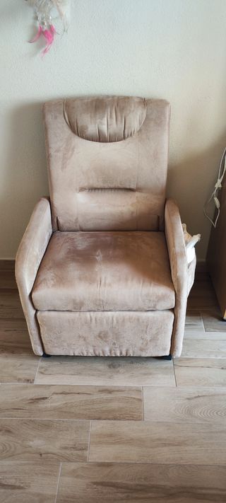Poltrona letto beige in microfibra