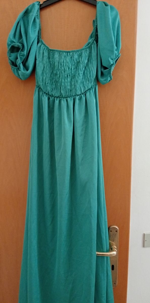 Vestito lungo raso verde