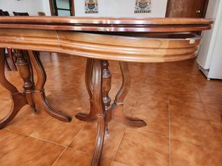 Mesa comedor oval antigua, extensible, de madera