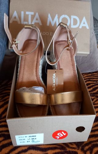 Sandalias cuña ALTA MODA doradas 37