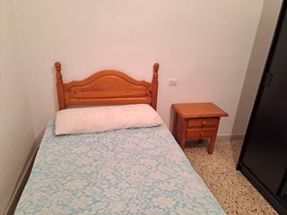 Cabecero y mesita noche madera (miel)