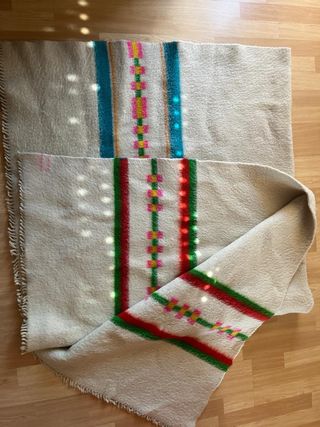 una manta de lana 100% - reversible