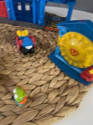 Comisaría Super Zings icluyec todas lo de las foto