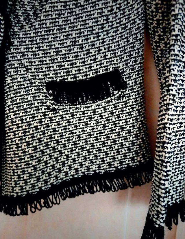 Blazer TACHI blanco y negro talla M