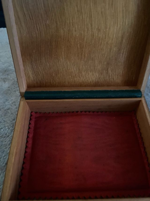 Caja Omega vintage verde años 70