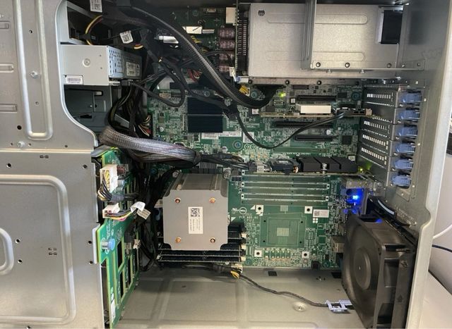 Dell PowerEdge T320 Server - Xeon E5-2440v2