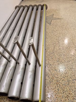 Perchero metalico para ropa de la tienda