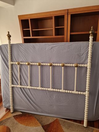 Cabecero antiguo metal clásico restaurado