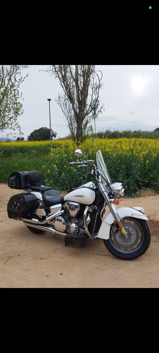 ESPECTACULAR Honda VTX 1300S,