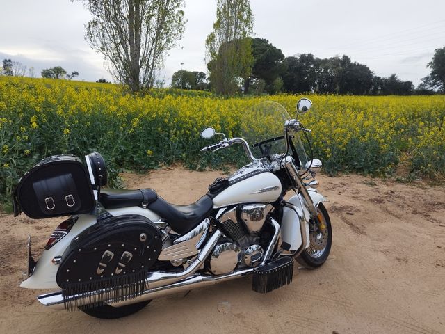 ESPECTACULAR Honda VTX 1300S,