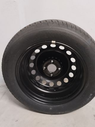 Neumático Michelin 215/55 R. Nuevo
