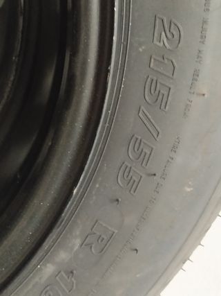 Neumático Michelin 215/55 R. Nuevo