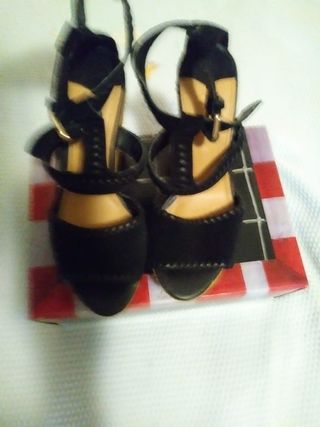 Sandalias Stradivarius cuña 11cm mujer