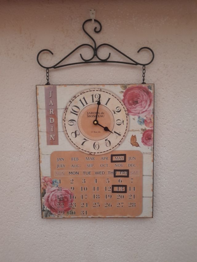 Reloj calendario vintage