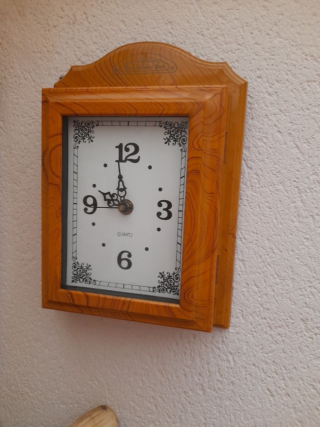Reloj calendario vintage