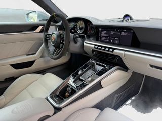 Porsche 911 992 - TURBO S - 17.000 KMS - NUEVO