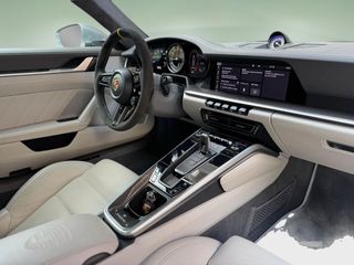 Porsche 911 992 - TURBO S - 17.000 KMS - NUEVO